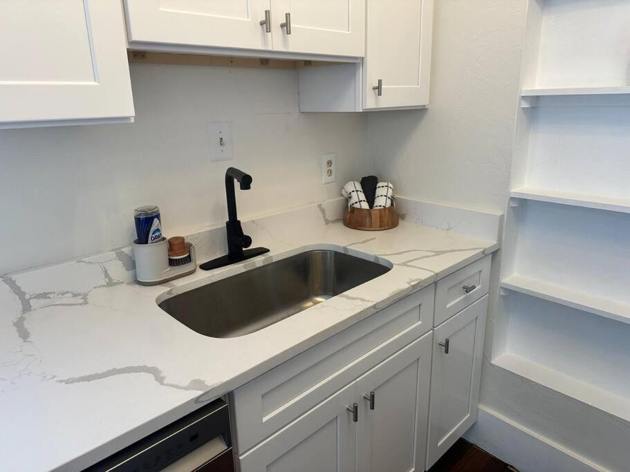 Cedar Street Retreat - Unit D Apartment Сент Августин Екстериор снимка