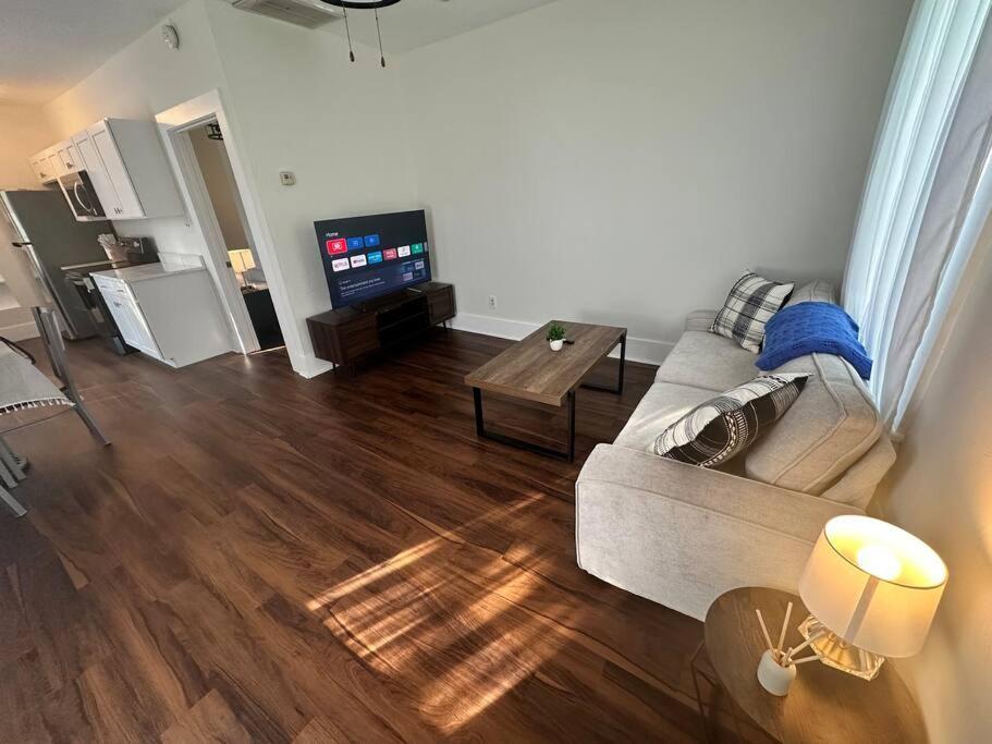 Cedar Street Retreat - Unit D Apartment Сент Августин Екстериор снимка